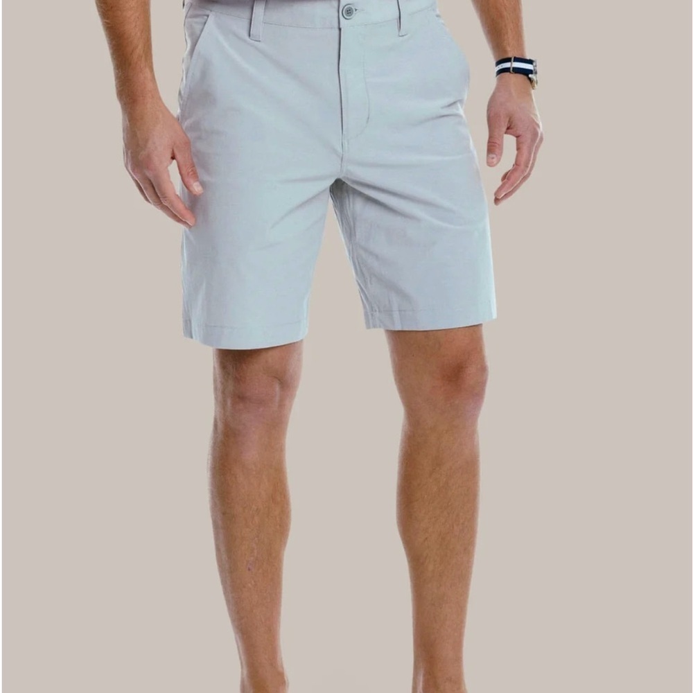 Southern Tide Men’s T3 Gulf 9" Performance Short | 38 | Grey